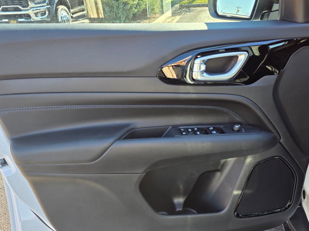 New 2026 Jeep Compass Latitude image 12