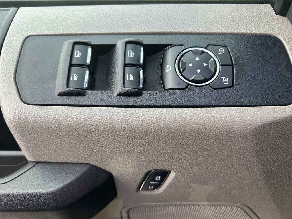 Used 2021 Ford F550 4x4 Crew Cab Super Duty image 19
