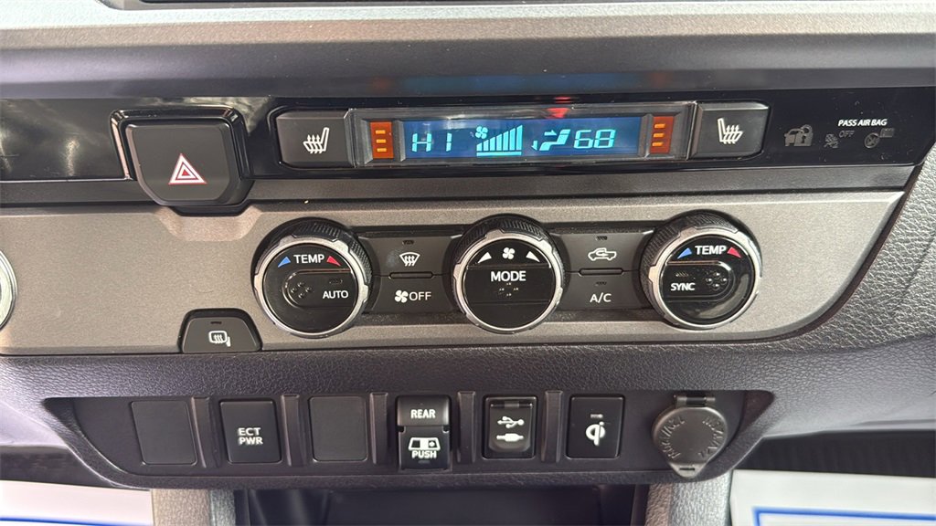 Used 2018 Toyota Tacoma TRD Sport image 24