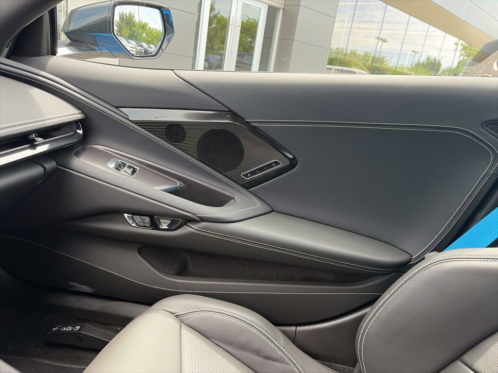 Used 2025 Chevrolet Corvette Stingray Preferred Conv w/ Stealth Interior Trim Package RWD image 17