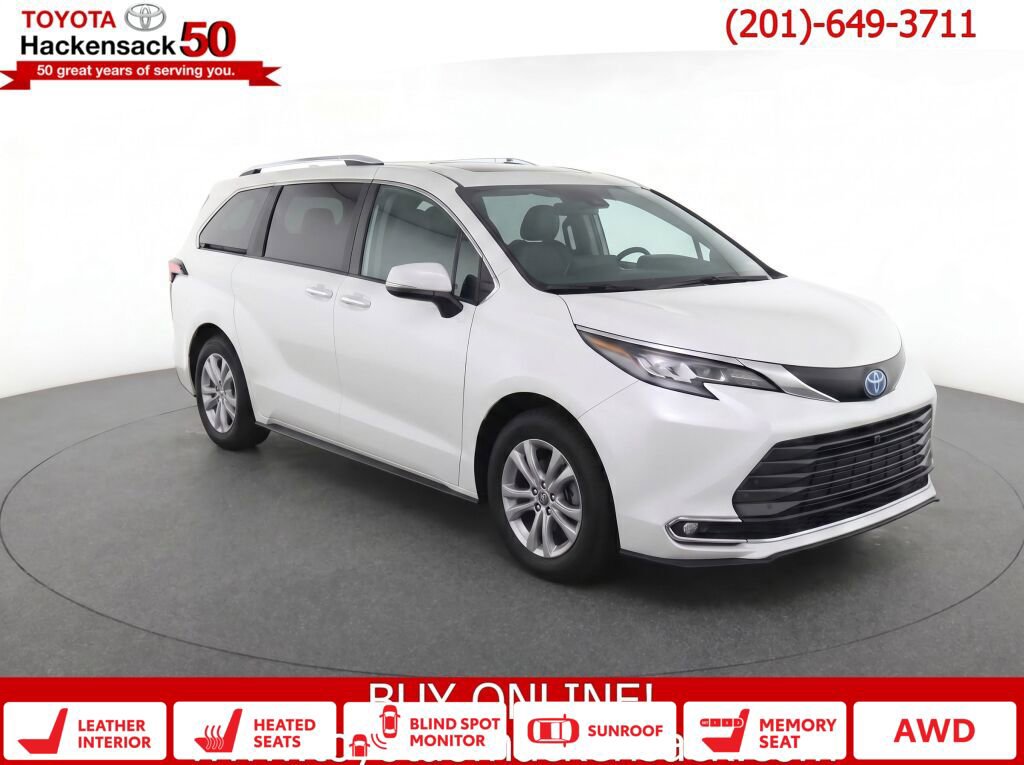 Used 2023 Toyota Sienna Platinum
