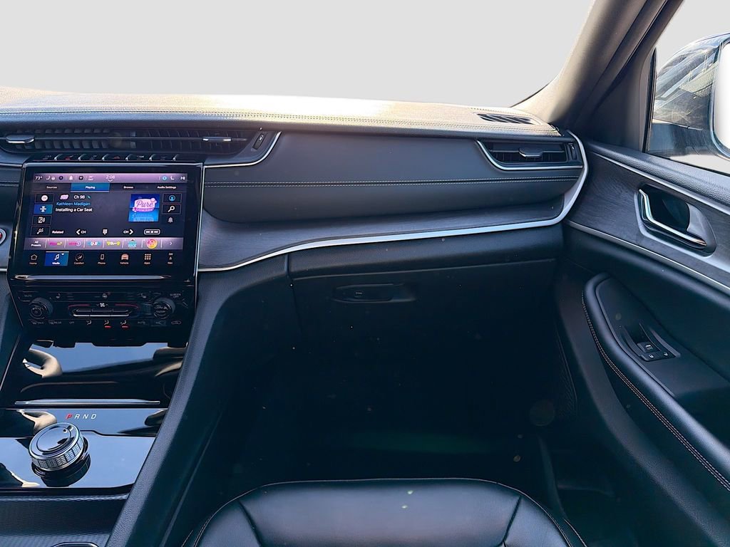 Used 2024 Jeep Grand Cherokee Limited image 21