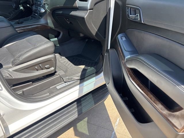 Used 2020 Chevrolet Suburban LT AWD/4WD image 23