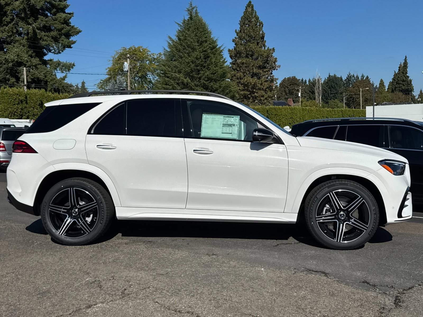 New 2026 Mercedes-Benz GLE 450e 4MATIC image 3
