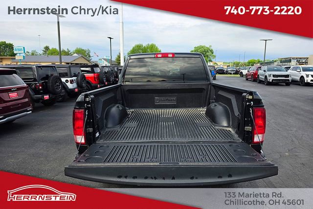 Used 2024 RAM 1500 Classic SLT AWD/4WD image 18