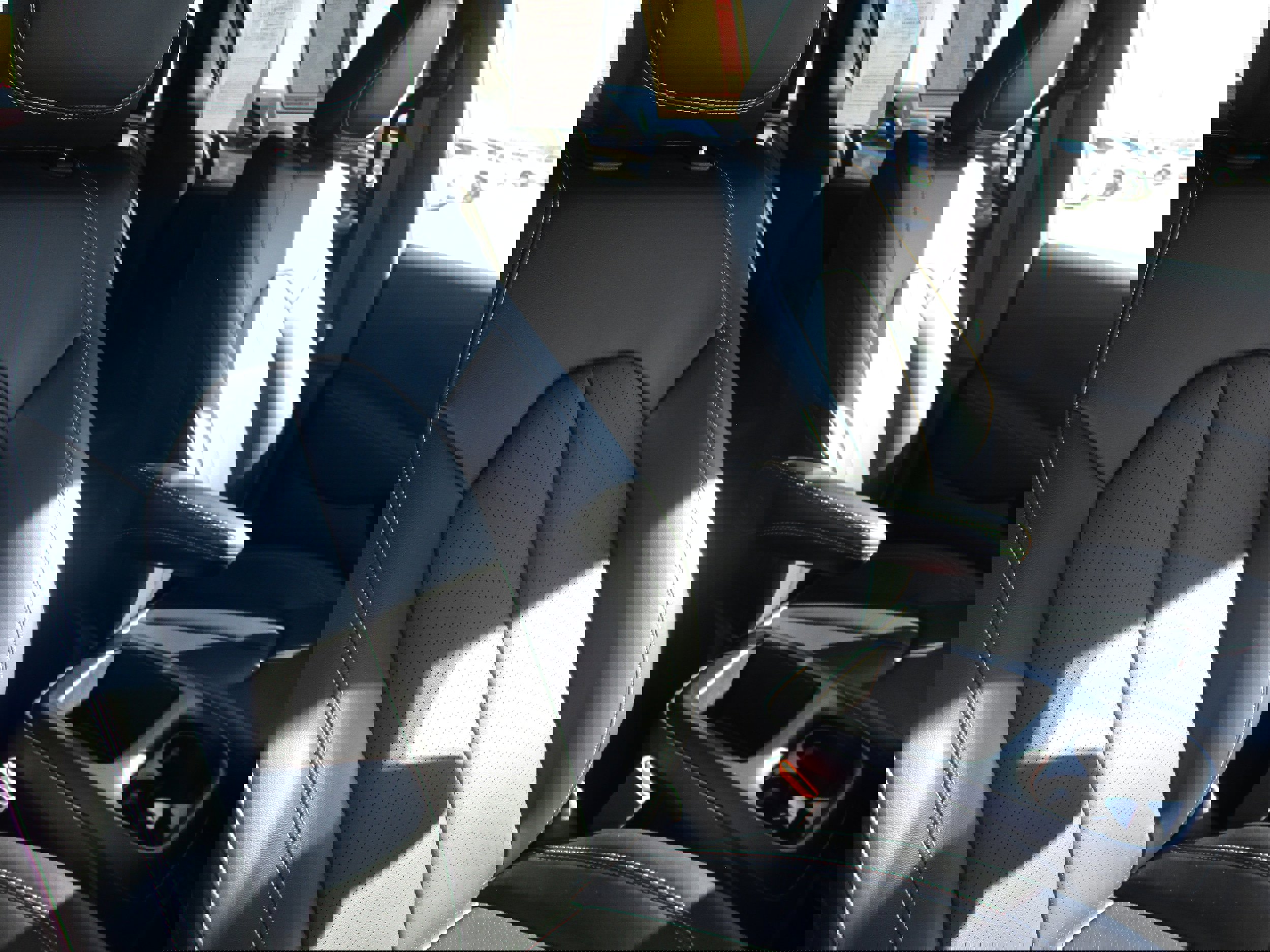 Used 2025 Chrysler Pacifica Select image 43