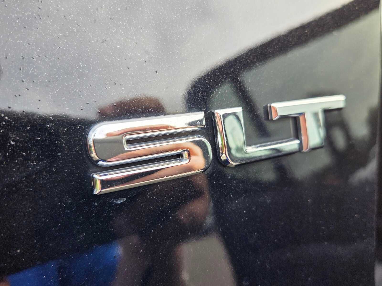 Used 2017 GMC Acadia SLT FWD image 14