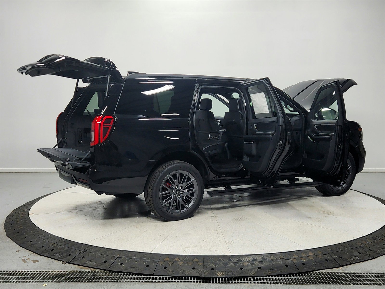 New 2025 Ford Expedition Platinum image 15