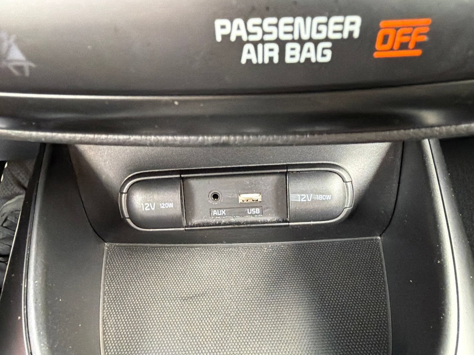 Used 2018 Kia Soul + FWD image 21