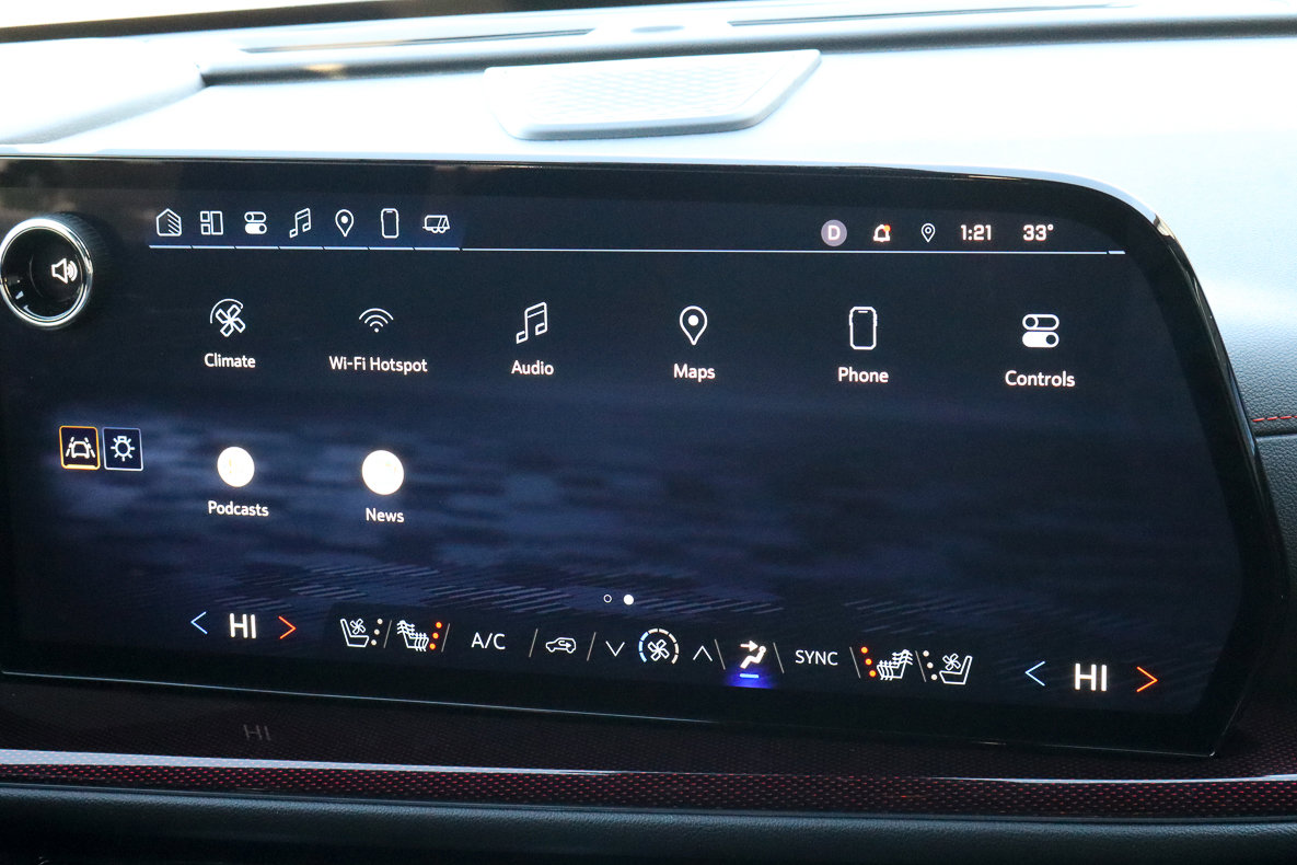 Used 2025 Chevrolet Traverse RS w/ LPO, Floor Liner Package image 27