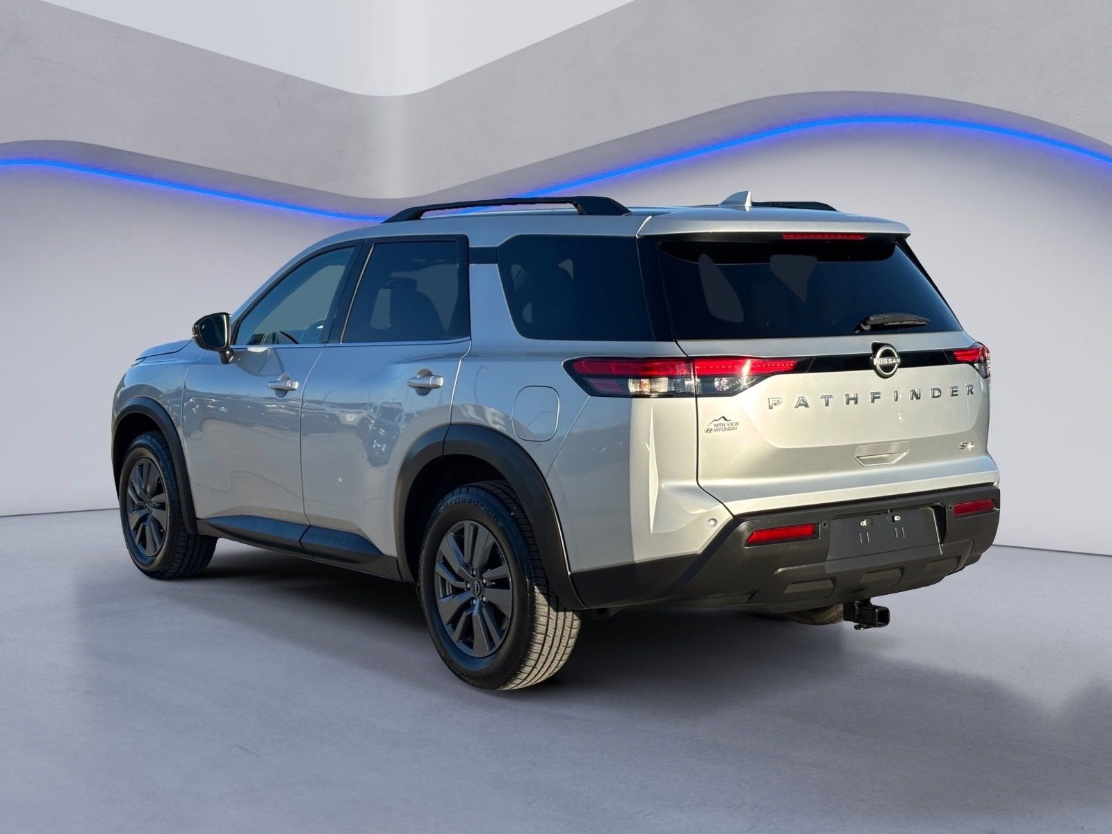 Used 2024 Nissan Pathfinder SV image 6