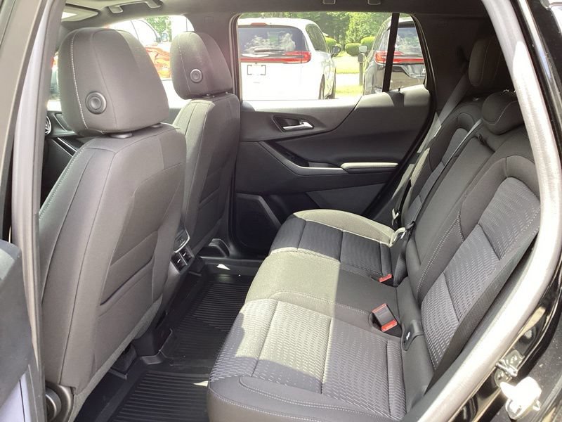 New 2027 Chevrolet Equinox LT w/ Safety and Technology Package AWD/4WD image 17