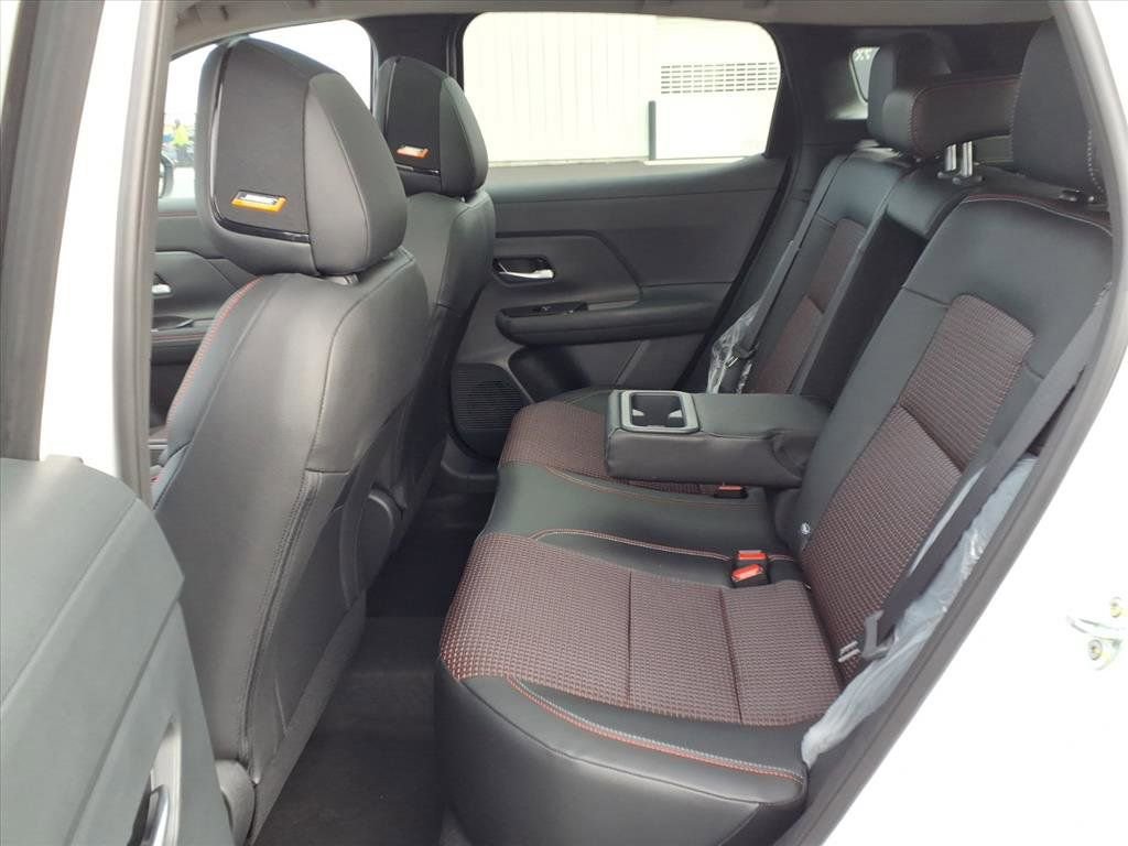 New 2026 Nissan Kicks SR w/ SR Premium Package image 30