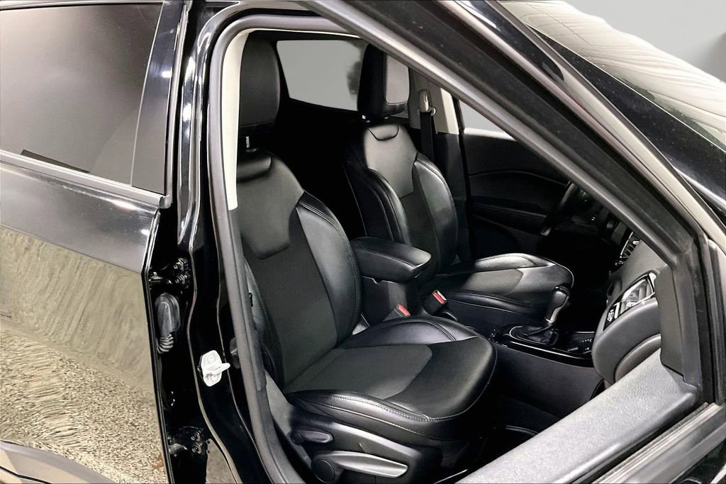 Used 2020 Jeep Compass Latitude image 29