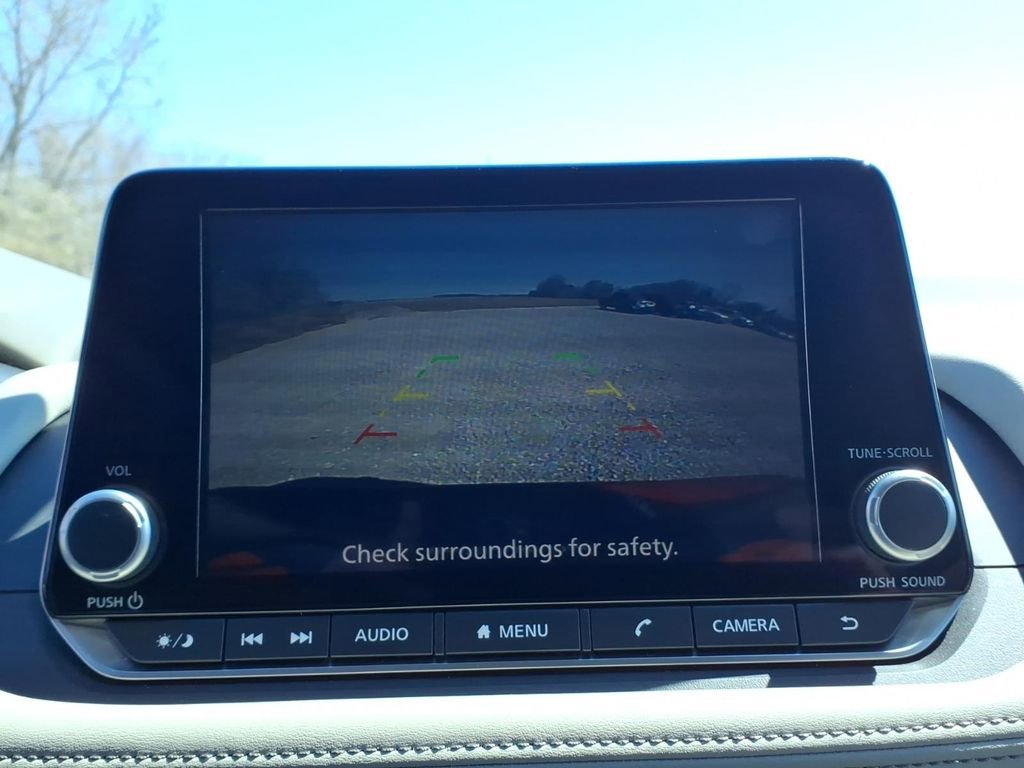 Used 2025 Nissan Rogue SV FWD image 26