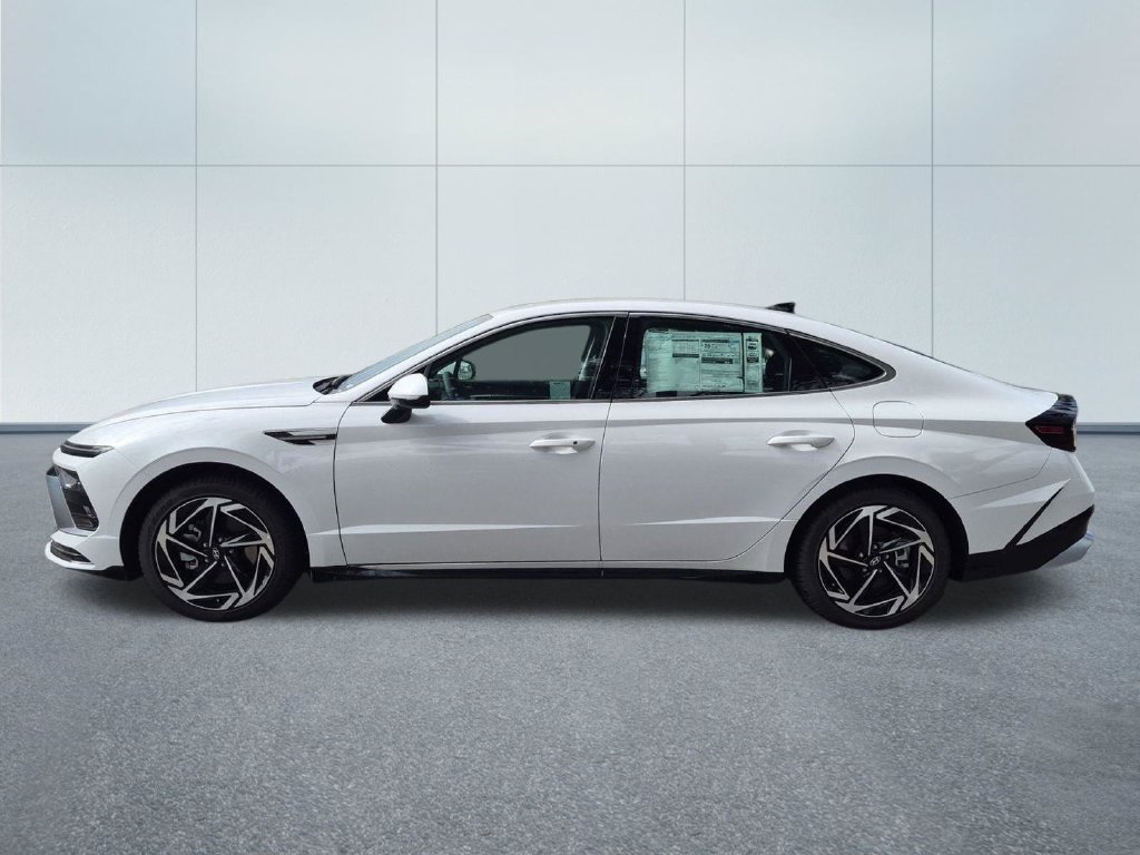 New 2026 Hyundai Sonata SEL FWD image 3