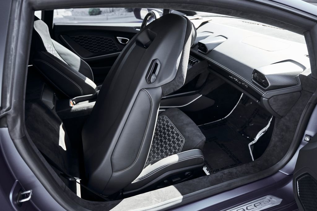 Used 2023 Lamborghini Huracan Tecnica image 48