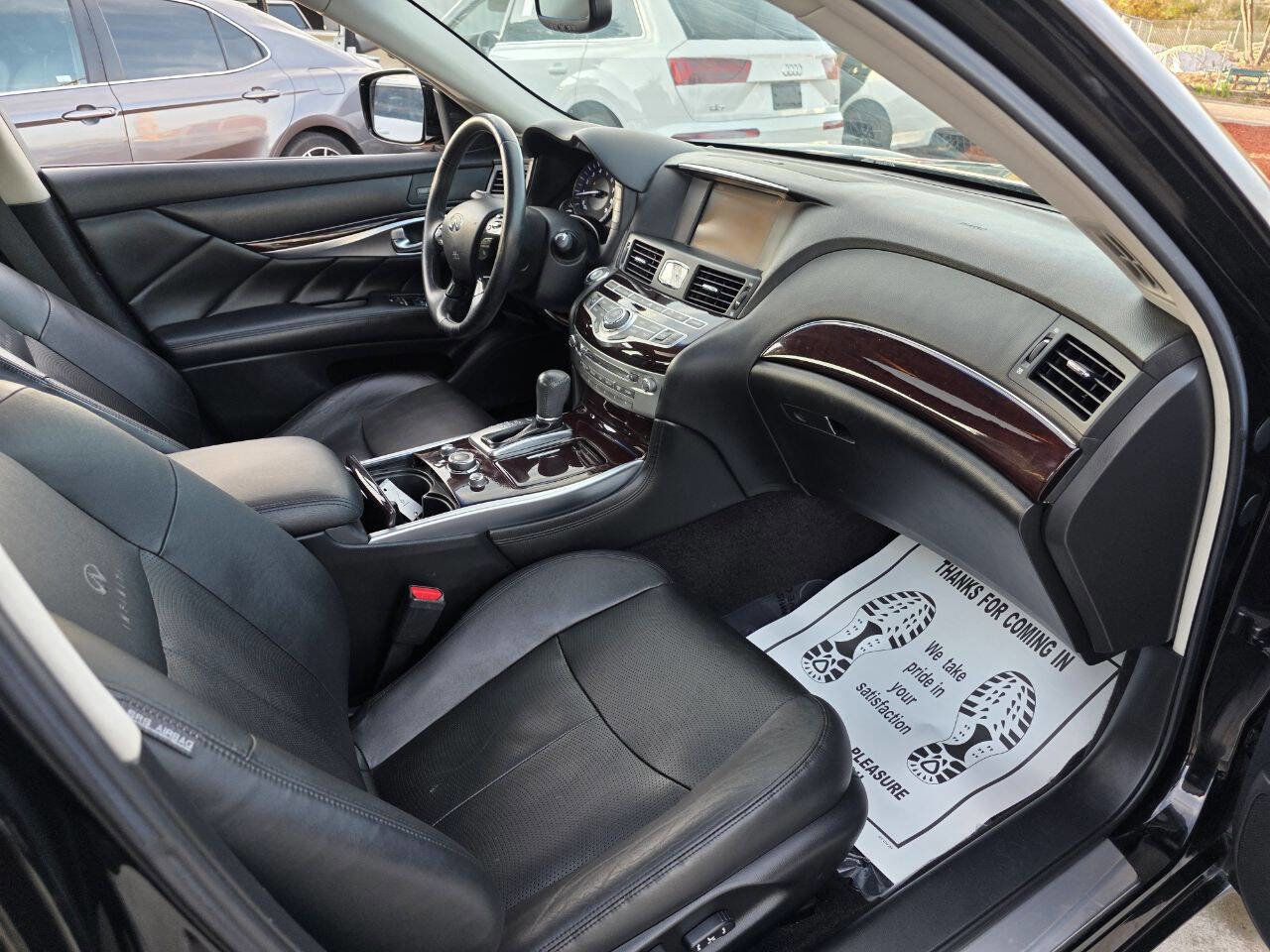 Used 2011 INFINITI M37 w/ Premium Pkg image 17