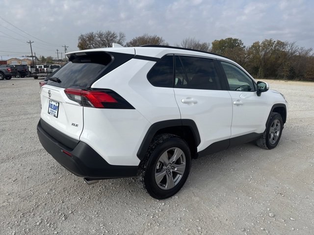 Used 2025 Toyota RAV4 XLE image 6