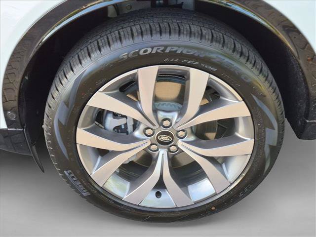 New 2026 Land Rover Discovery Sport Landmark AWD/4WD image 9