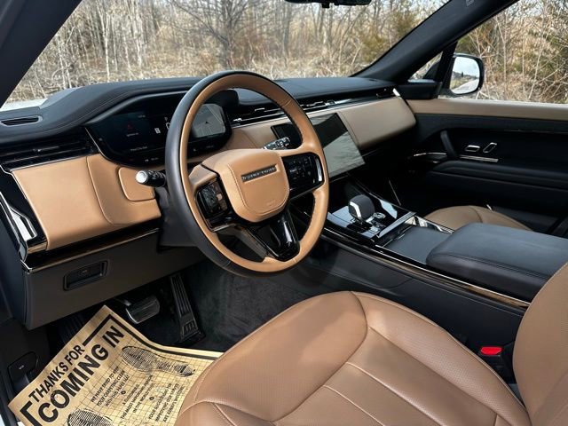 Used 2025 Land Rover Range Rover Sport Dynamic SE image 10