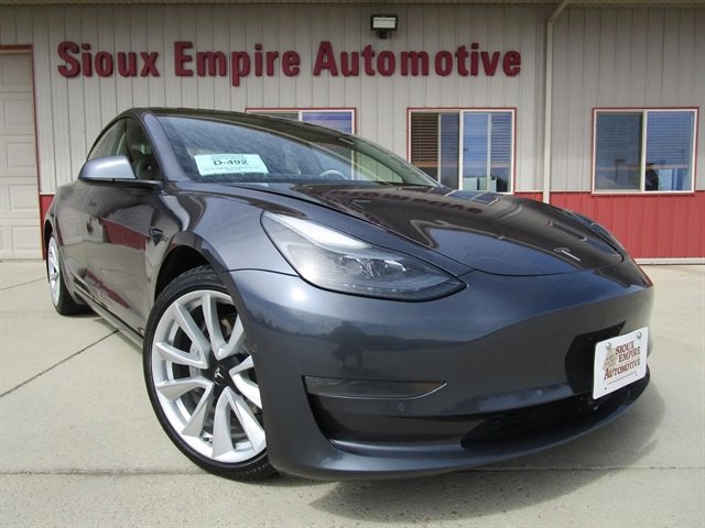Used 2022 Tesla Model 3 Long Range AWD/4WD image 1