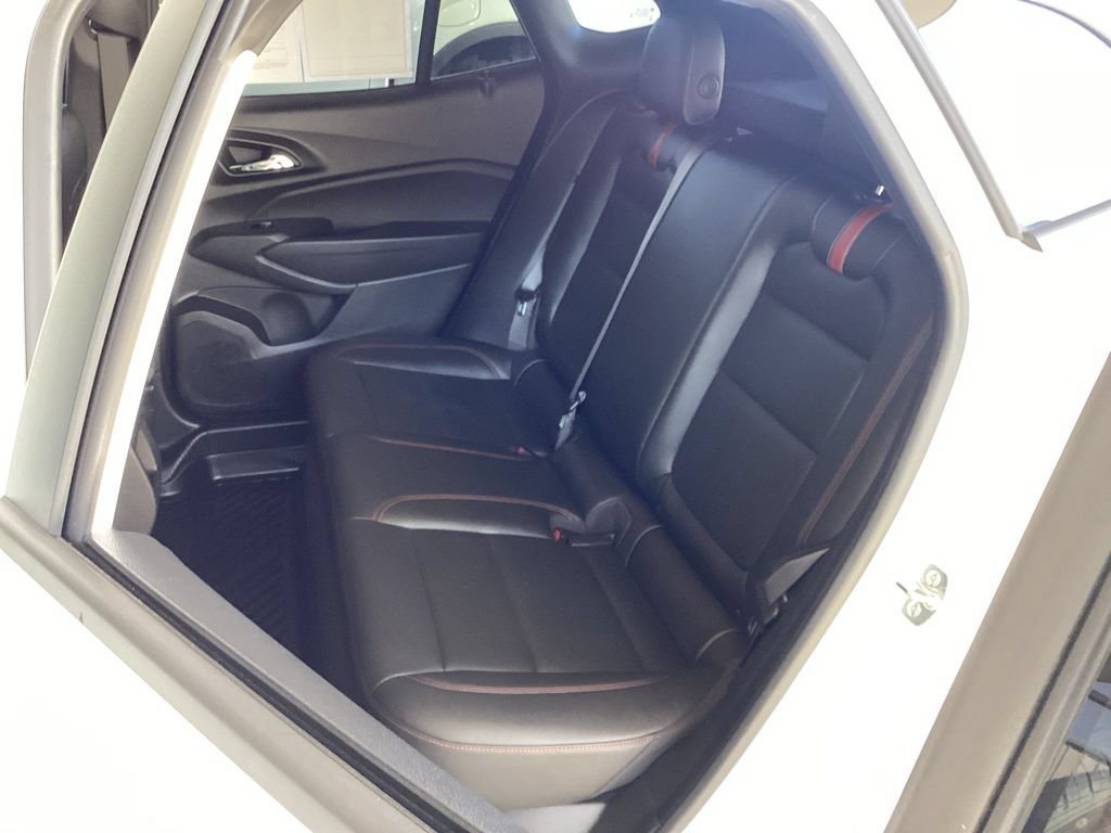 Used 2026 Chevrolet Trax RS FWD image 41
