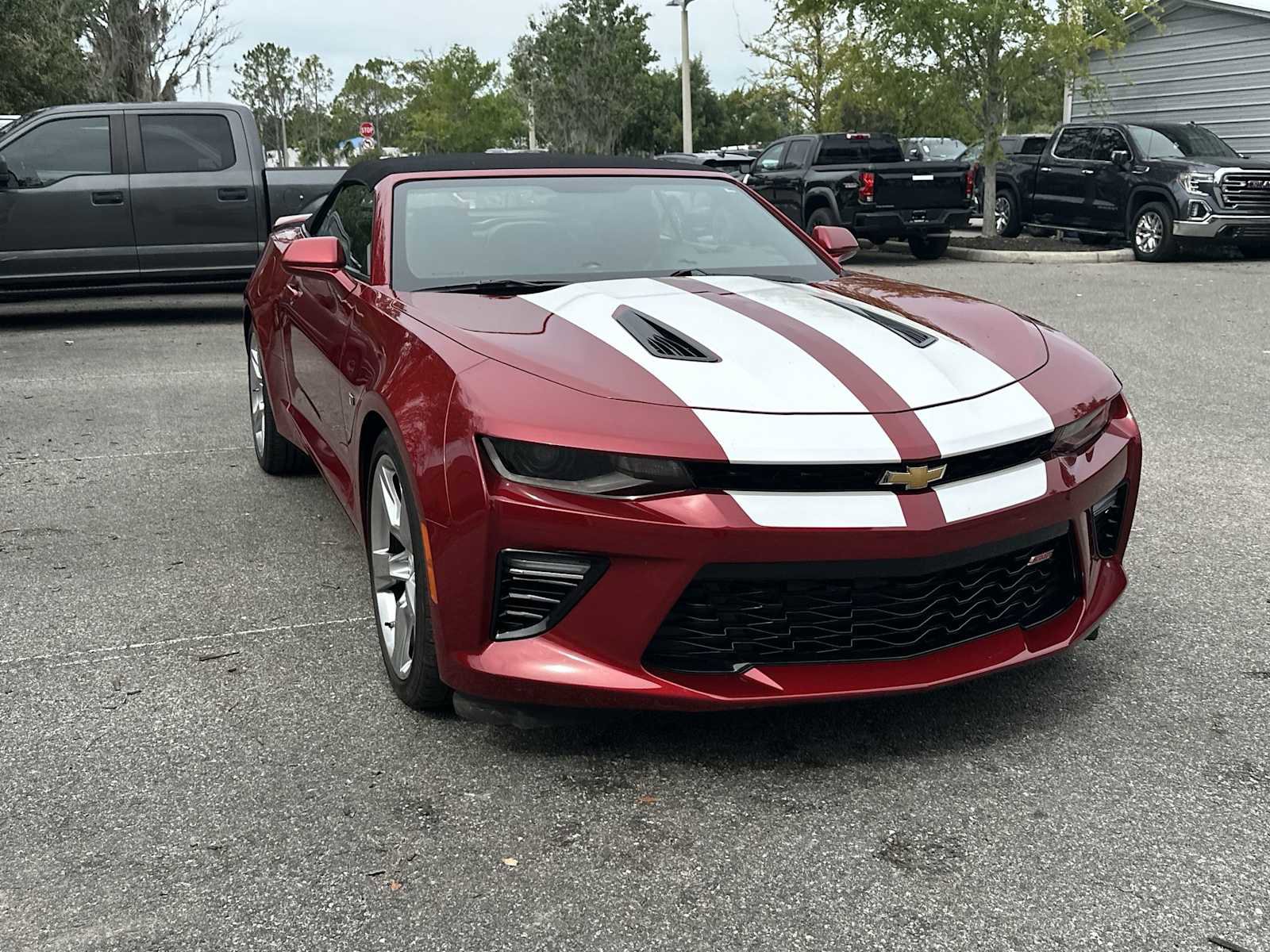 Used 2018 Chevrolet Camaro SS RWD image 8