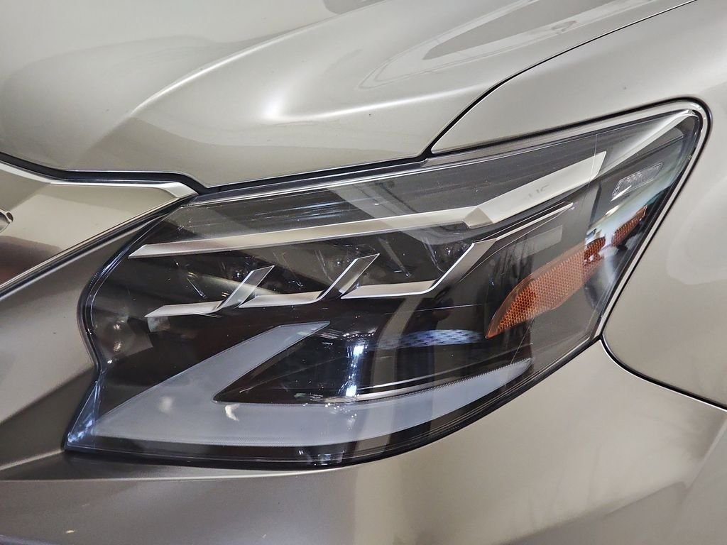 Certified 2023 Lexus GX 460 Premium w/ Premium Package AWD/4WD image 29