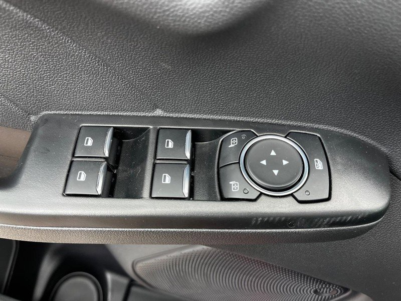 New 2025 Ford Escape SE image 8