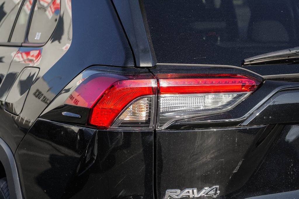 Used 2024 Toyota RAV4 XLE AWD/4WD image 10