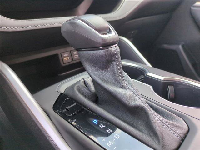 Used 2024 Toyota Highlander LE FWD image 12