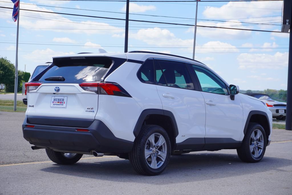Used 2023 Toyota RAV4 XLE image 7