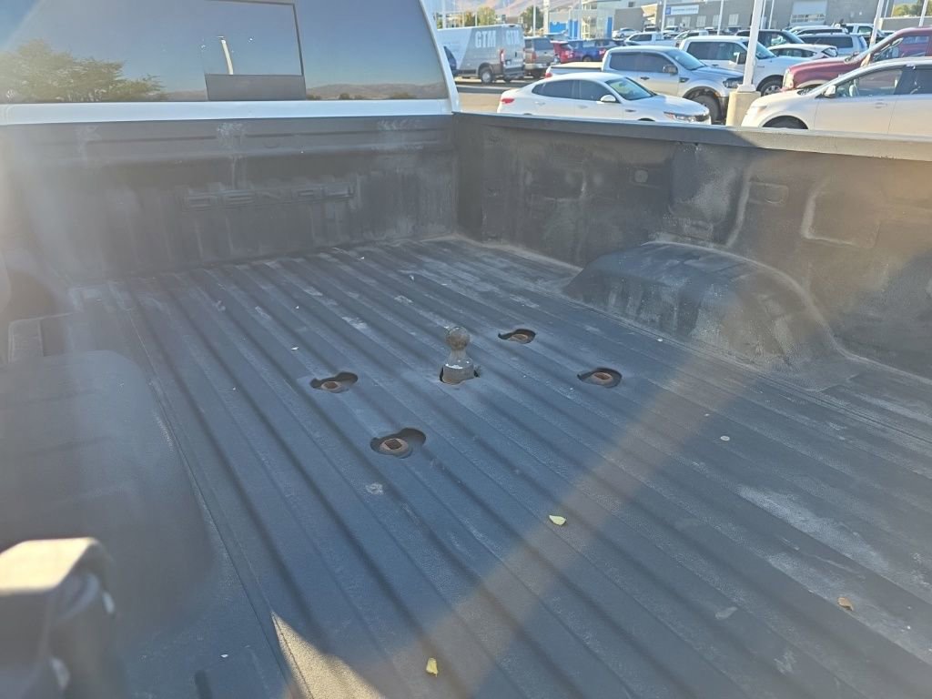 Used 2021 GMC Sierra 3500 Denali w/ Denali Ultimate Package image 13