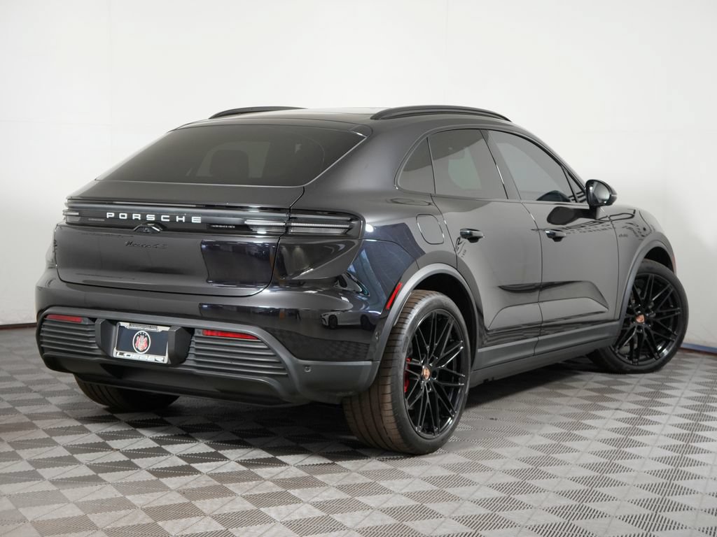 Certified 2025 Porsche Macan 4S Electric AWD/4WD image 7