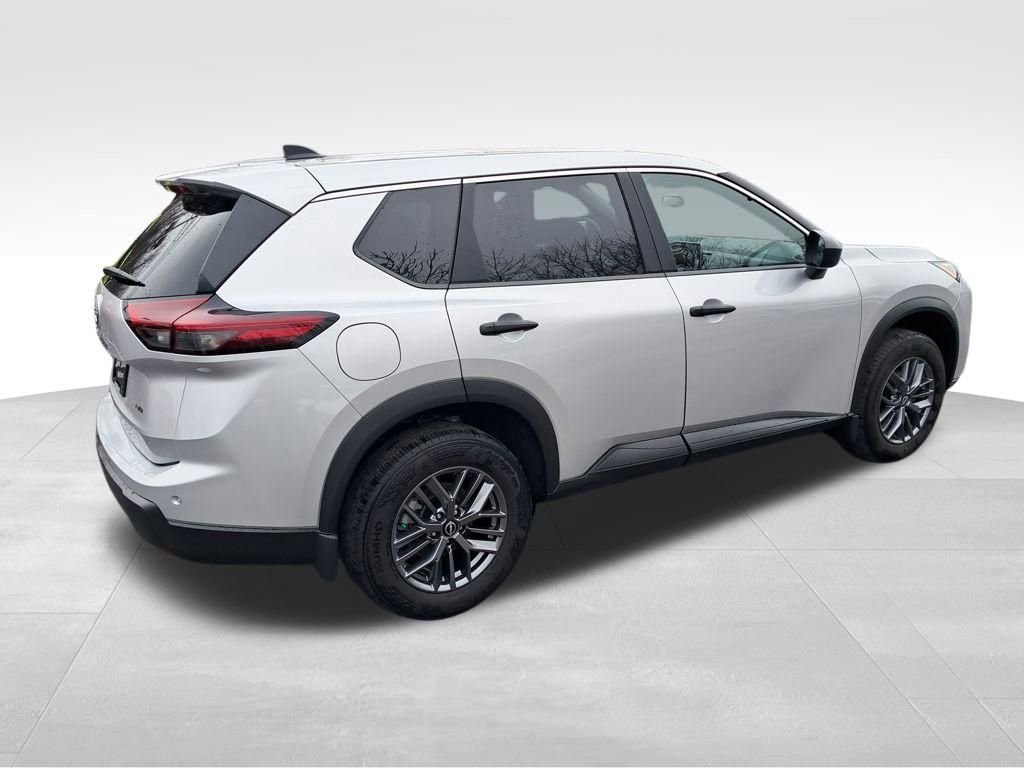 Certified 2024 Nissan Rogue S image 5
