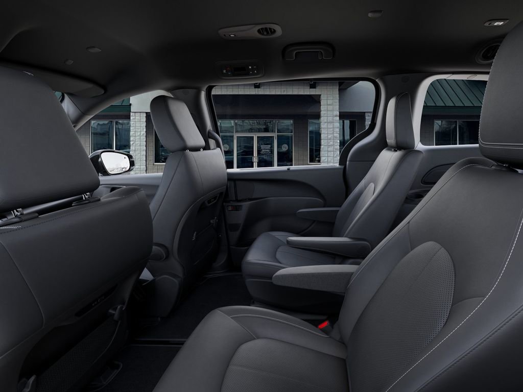 New 2026 Chrysler Pacifica Select AWD/4WD image 26