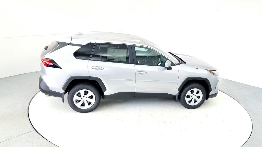 Certified 2025 Toyota RAV4 LE AWD/4WD image 18