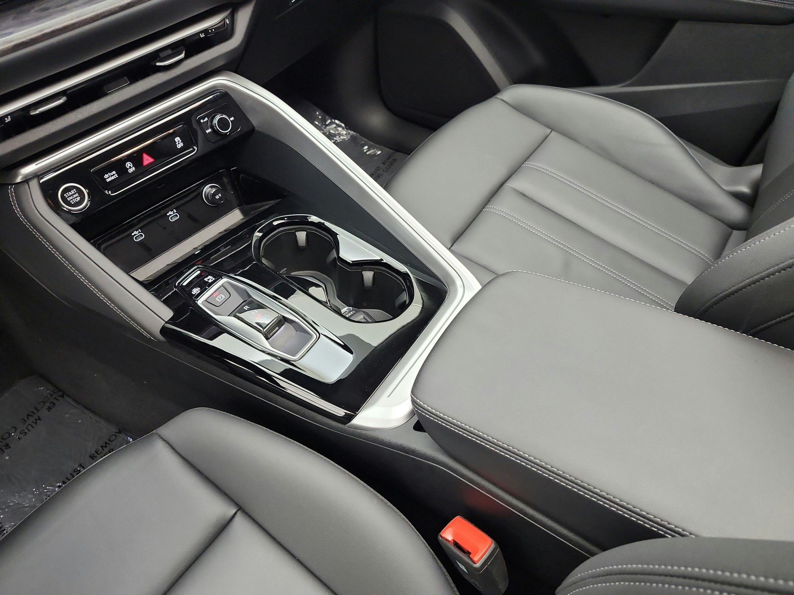 Used 2025 Audi Q5 Premium Plus w/ Premium Plus AWD/4WD image 11