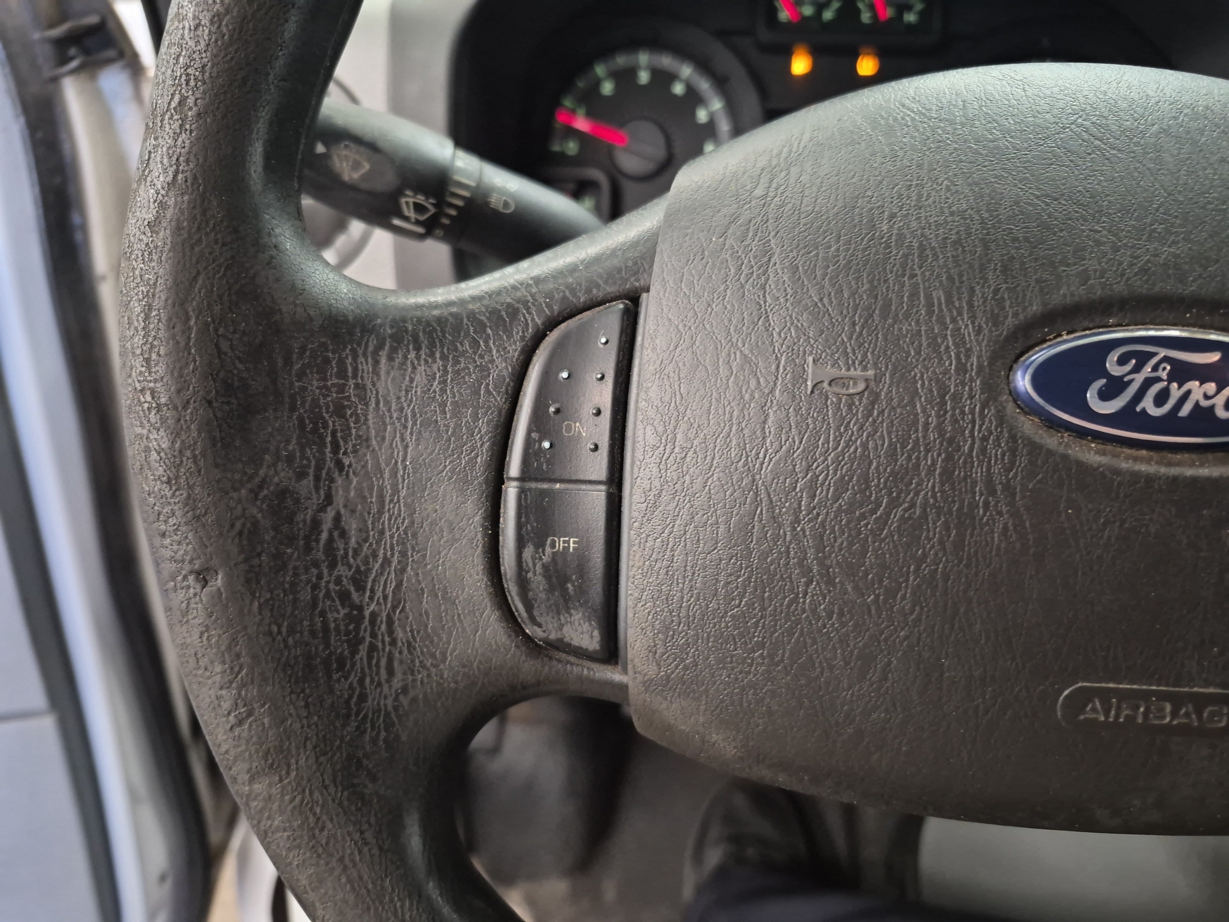 Used 2014 Ford E-250 and Econoline 250 RWD image 21