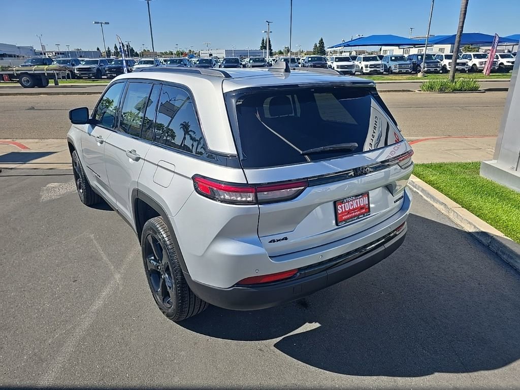 New 2025 Jeep Grand Cherokee Limited w/ Black Appearance Package AWD/4WD image 19