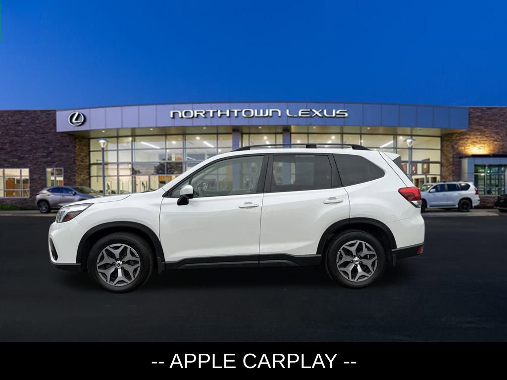 Used 2021 Subaru Forester Premium image 2