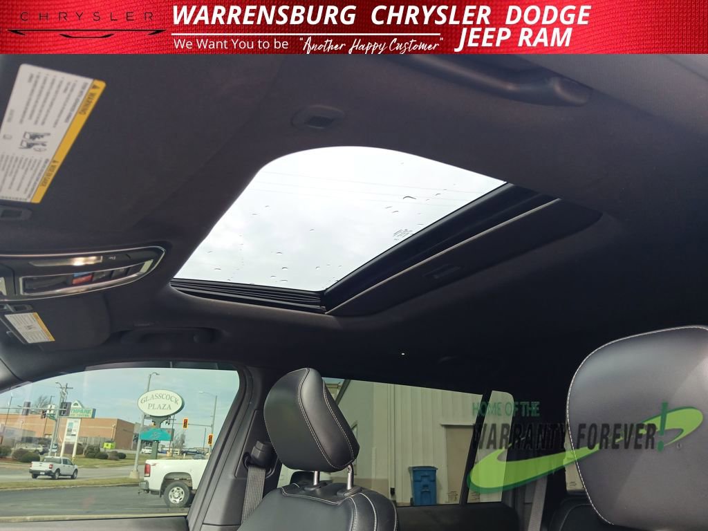 Used 2024 Jeep Grand Cherokee L Altitude image 30