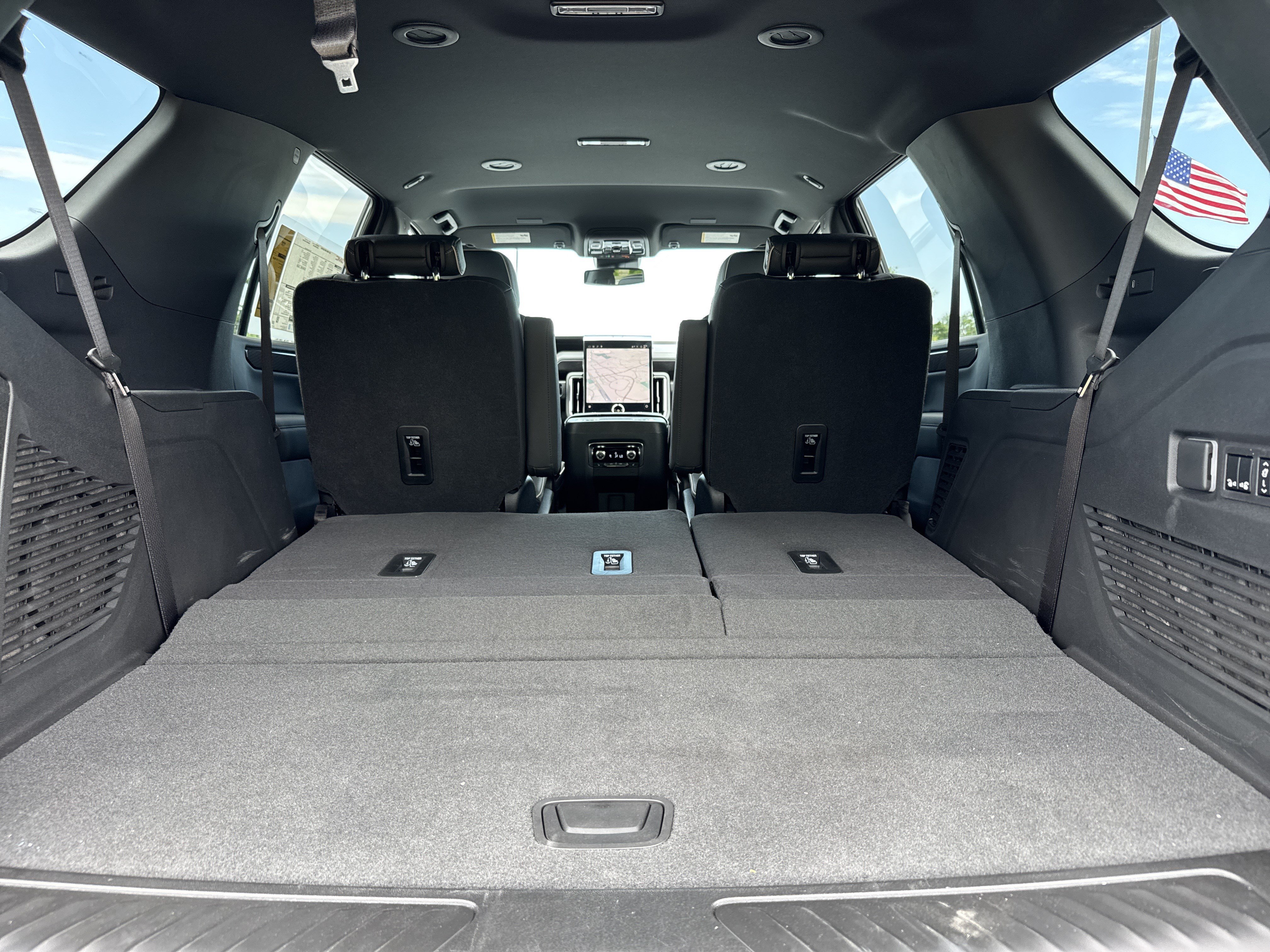 New 2026 GMC Yukon Elevation AWD/4WD image 35