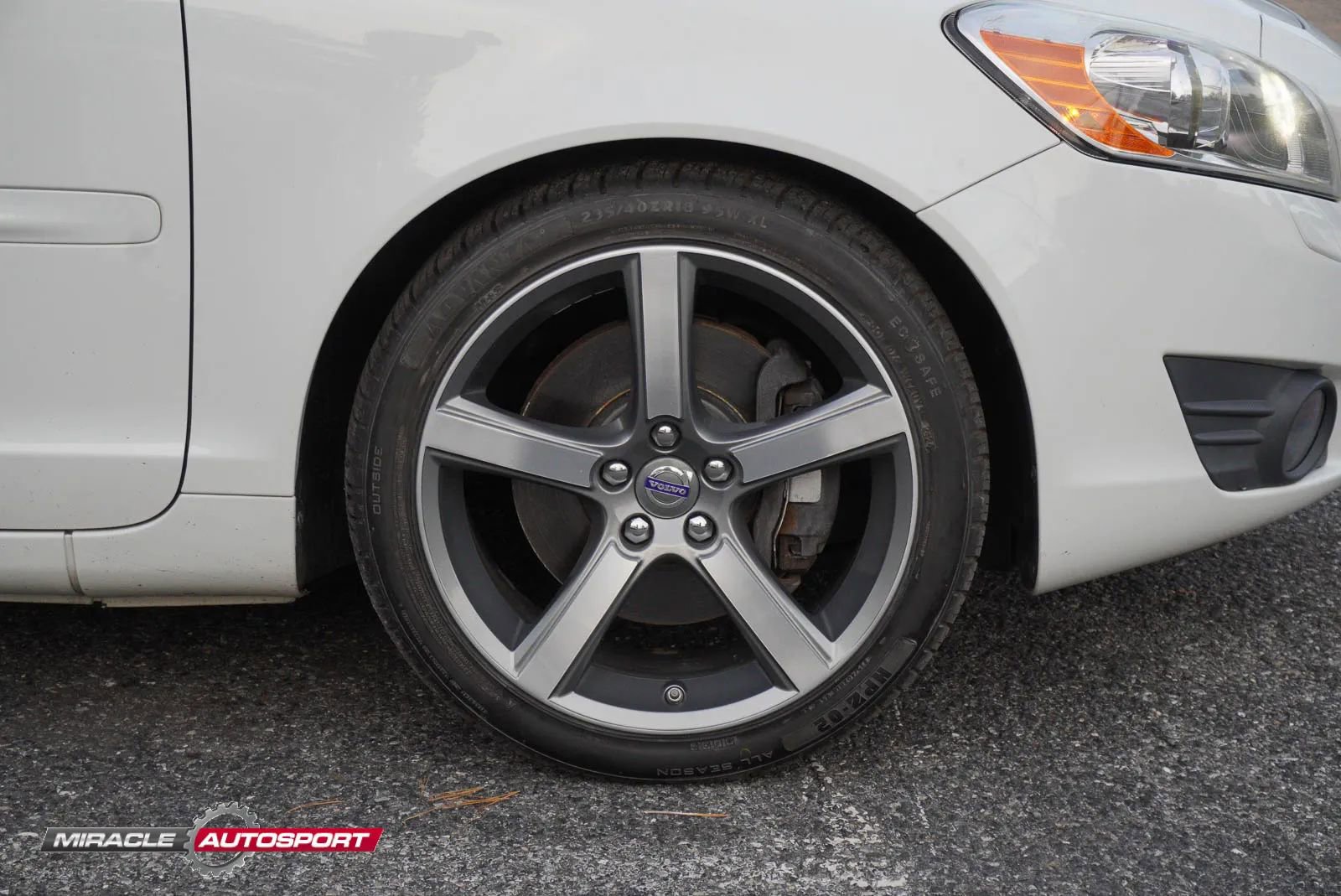 Used 2012 Volvo C70 T5 w/ Dynamic Trim Pkg image 10