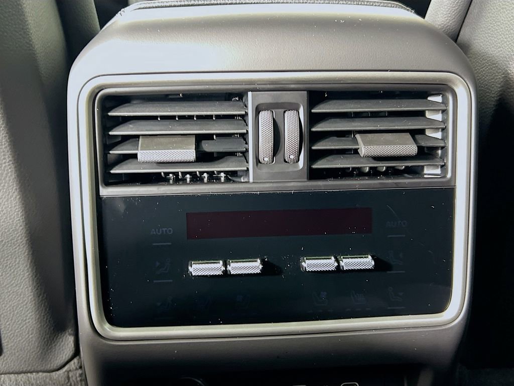 New 2026 Porsche Cayenne image 27