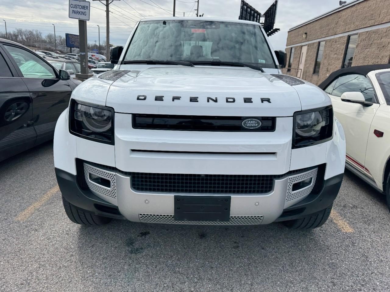 Used 2023 Land Rover Defender 90 S image 7