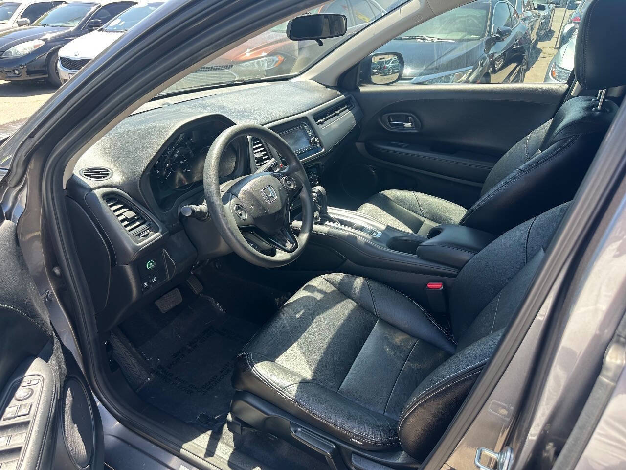 Used 2016 Honda HR-V LX image 12