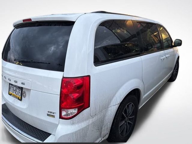 Used 2019 Dodge Grand Caravan GT image 3