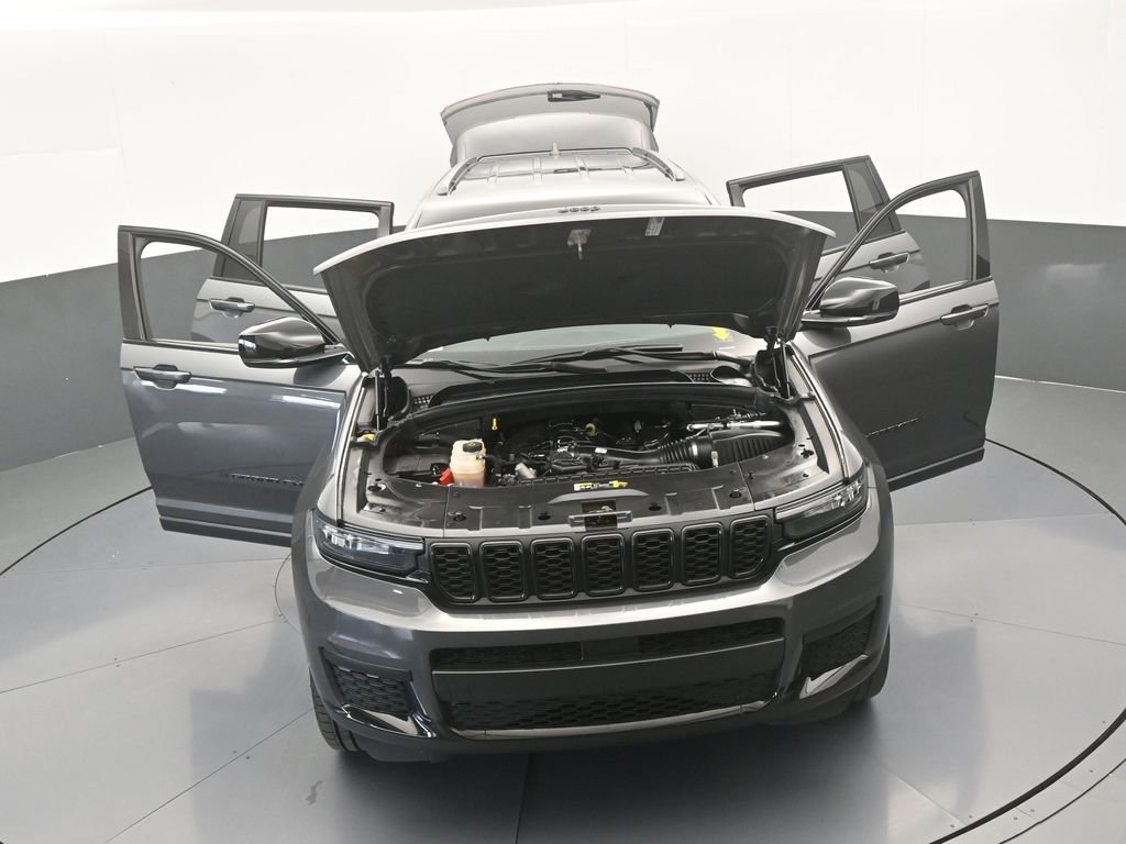Used 2023 Jeep Grand Cherokee L Laredo AWD/4WD image 70